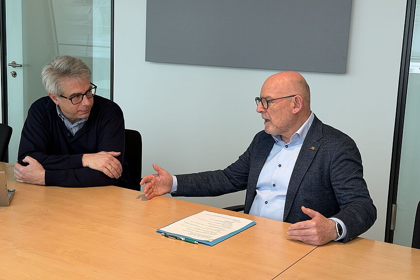 IMG_2 Im Gespräch: Verkehrsminister Winfried Hermann und ADFC-Landesvorsitzender Matthias Zimmermann